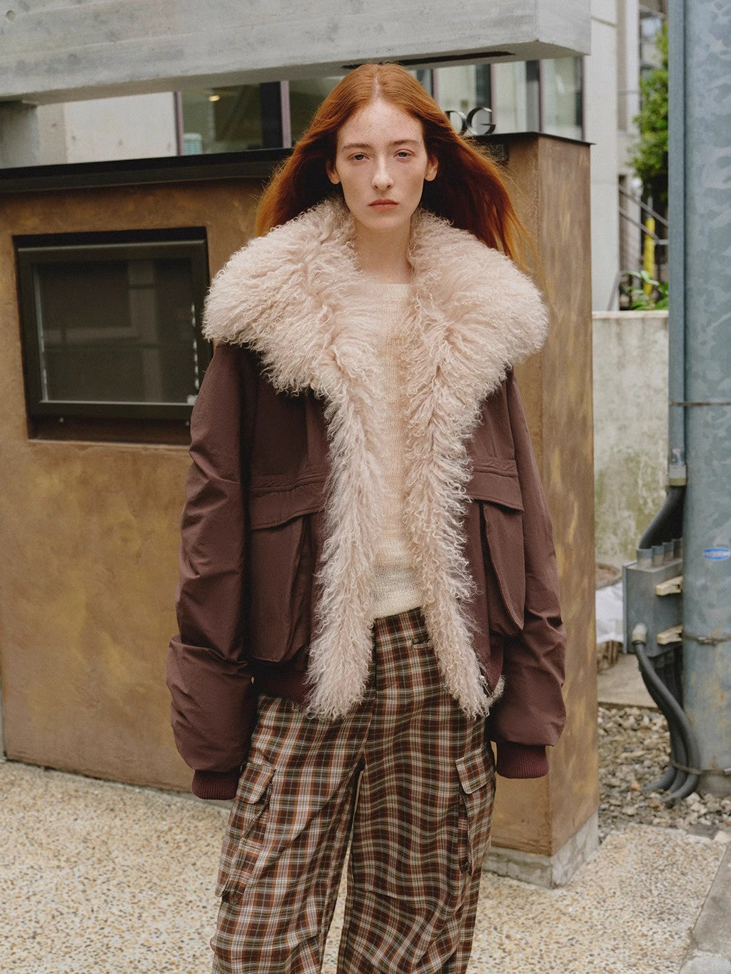 Winter is coming  fashionable warm and waterproof detachable silhouette beach wool collar short down parka-0