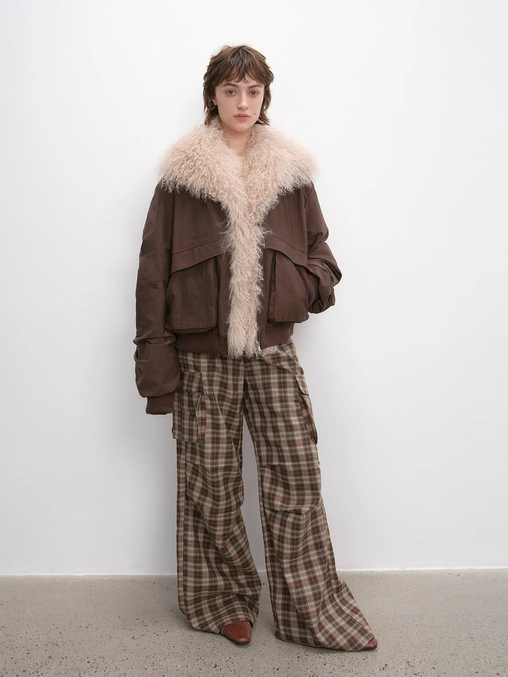 Winter is coming  fashionable warm and waterproof detachable silhouette beach wool collar short down parka-4