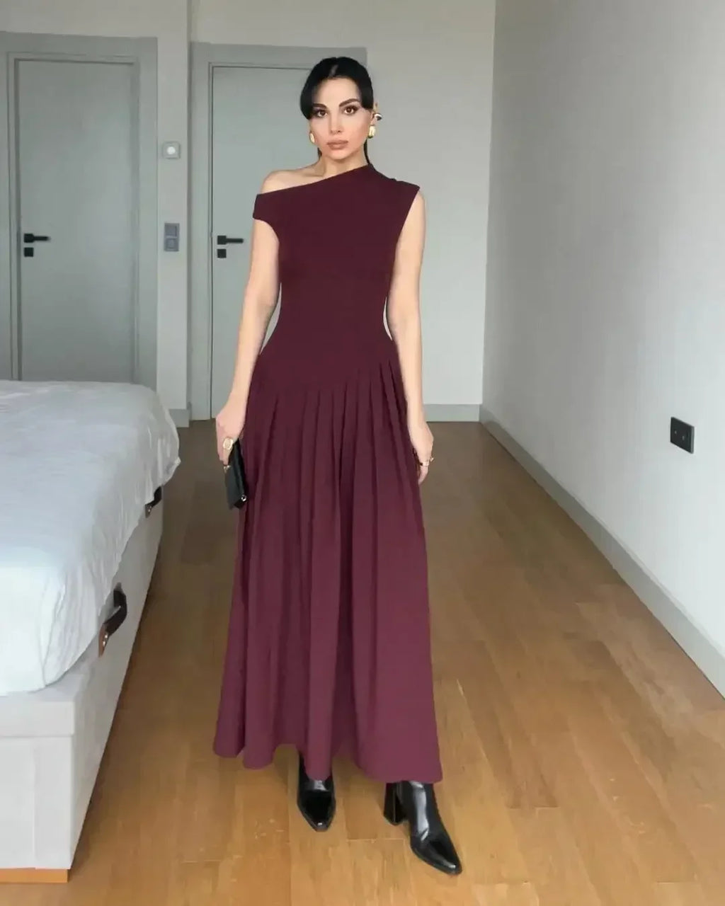 Robe longue cintrée à col incliné sans bretelles pour femmes, monochromatique, taille en fibre, robe trapèze, vêtements pour femmes, nouvelle mode, printemps, été, 2025