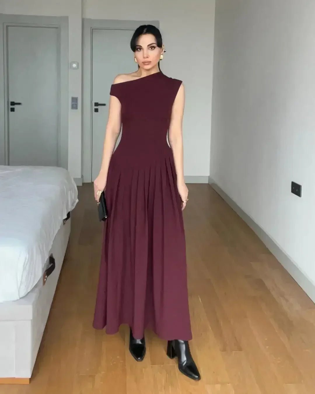 Robe longue cintrée à col incliné sans bretelles pour femmes, monochromatique, taille en fibre, robe trapèze, vêtements pour femmes, nouvelle mode, printemps, été, 2025