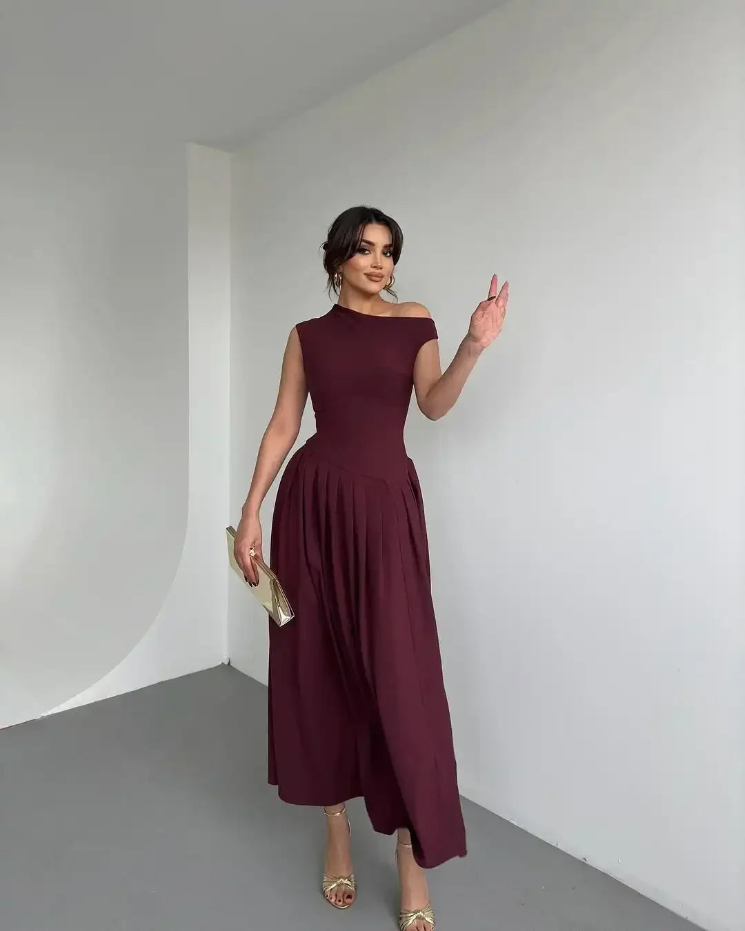 Robe longue cintrée à col incliné sans bretelles pour femmes, monochromatique, taille en fibre, robe trapèze, vêtements pour femmes, nouvelle mode, printemps, été, 2025