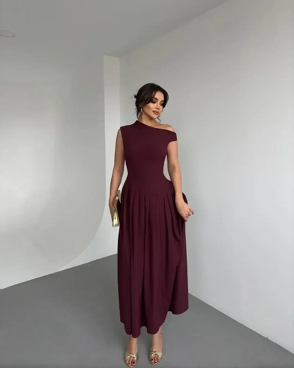 Robe longue cintrée à col incliné sans bretelles pour femmes, monochromatique, taille en fibre, robe trapèze, vêtements pour femmes, nouvelle mode, printemps, été, 2025