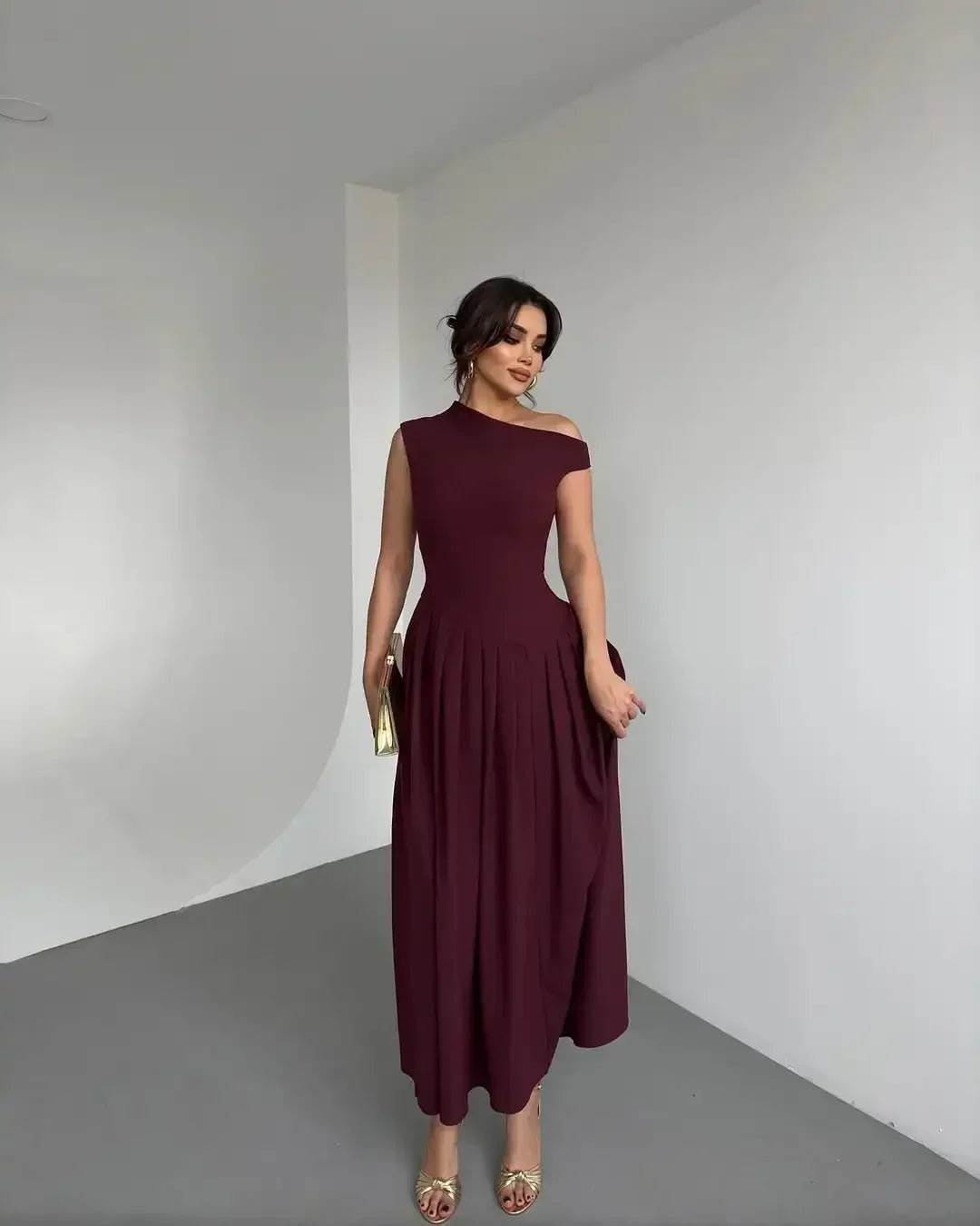 Robe longue cintrée à col incliné sans bretelles pour femmes, monochromatique, taille en fibre, robe trapèze, vêtements pour femmes, nouvelle mode, printemps, été, 2025
