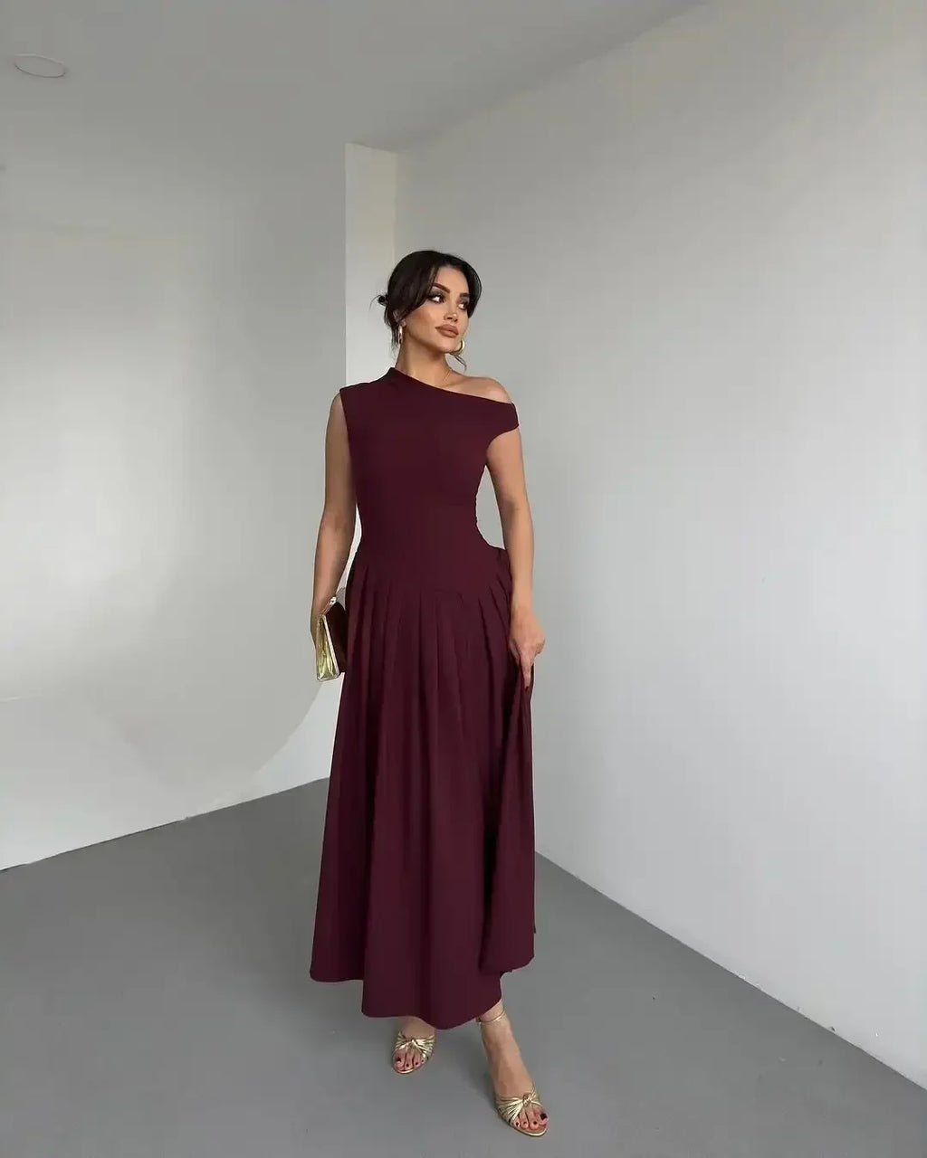 Robe longue cintrée à col incliné sans bretelles pour femmes, monochromatique, taille en fibre, robe trapèze, vêtements pour femmes, nouvelle mode, printemps, été, 2025