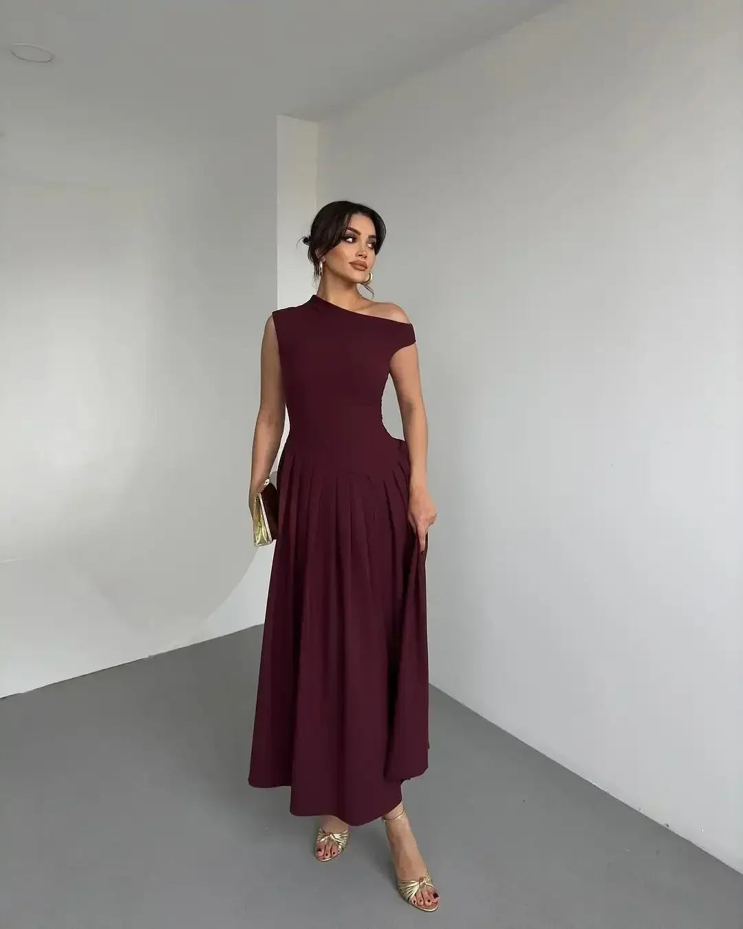 Robe longue cintrée à col incliné sans bretelles pour femmes, monochromatique, taille en fibre, robe trapèze, vêtements pour femmes, nouvelle mode, printemps, été, 2025
