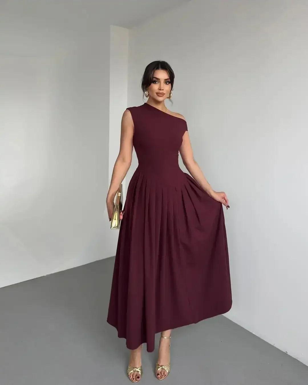 Robe longue cintrée à col incliné sans bretelles pour femmes, monochromatique, taille en fibre, robe trapèze, vêtements pour femmes, nouvelle mode, printemps, été, 2025